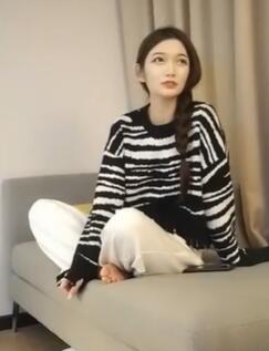 鸭总侦探气质不错的外围妹子